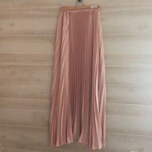 Silk pleated dusty rose / light pink maxi skirt